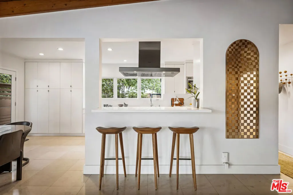 2422 Claremont Avenue, Los Angeles, California 90027 home-pic-12